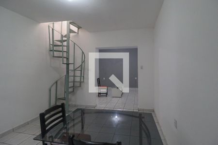 Casa à venda com 250m², 3 quartos e 2 vagas Casa à venda com 250m², 3 quartos e 2 vagasSala 2