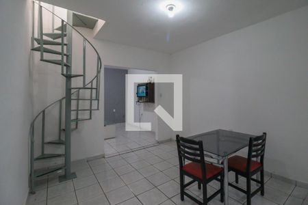 Casa à venda com 250m², 3 quartos e 2 vagas Casa à venda com 250m², 3 quartos e 2 vagasSala 2