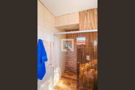 Casa à venda com 250m², 3 quartos e 2 vagas Casa à venda com 250m², 3 quartos e 2 vagasSuíte