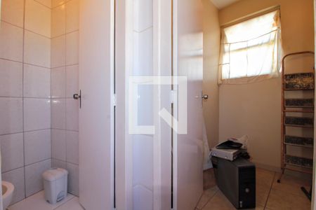 Banheiro de apartamento à venda com 3 quartos, 100m² em João Pinheiro, Belo Horizonte