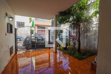 Casa à venda com 162m², 3 quartos e 1 vaga Casa à venda com 162m², 3 quartos e 1 vagaGaragem