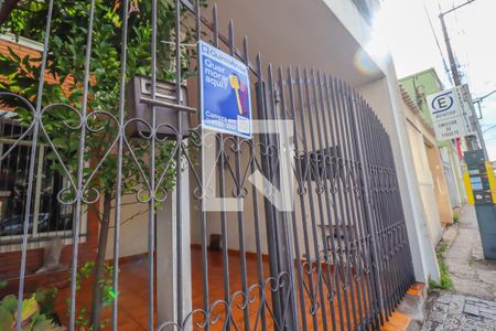 Casa à venda com 162m², 3 quartos e 1 vaga Casa à venda com 162m², 3 quartos e 1 vagaFachada