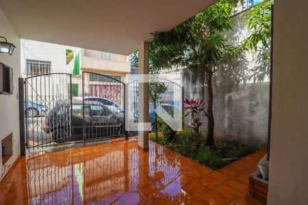 Casa à venda com 162m², 3 quartos e 1 vaga Casa à venda com 162m², 3 quartos e 1 vagaGaragem