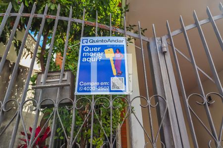 Casa à venda com 162m², 3 quartos e 1 vaga Casa à venda com 162m², 3 quartos e 1 vagaPlaca