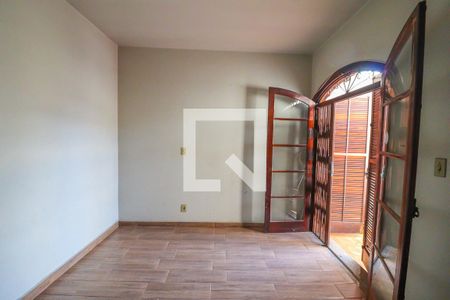 Casa à venda com 162m², 3 quartos e 1 vaga Casa à venda com 162m², 3 quartos e 1 vagaQuarta 3