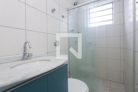 Banheiro de apartamento à venda com 1 quarto, 37m² em Bom Jesus, Porto Alegre