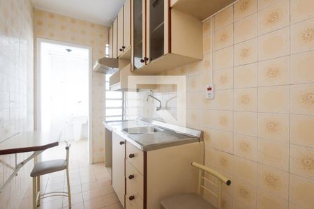 Cozinha de apartamento à venda com 1 quarto, 37m² em Bom Jesus, Porto Alegre