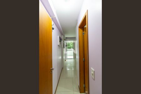 Corredor de apartamento à venda com 3 quartos, 108m² em Humaitá , Rio de Janeiro