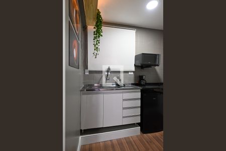 Cozinha de kitnet/studio para alugar com 1 quarto, 36m² em Liberdade, São Paulo