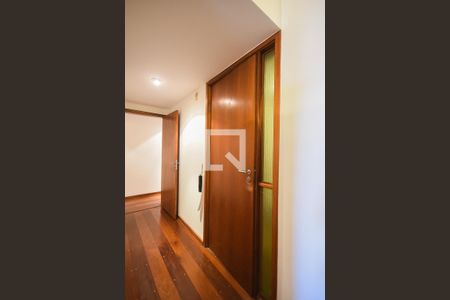 Hall de entrada de apartamento para alugar com 3 quartos, 186m² em Real Parque, São Paulo