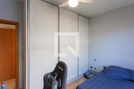 Quarto 1 de casa para alugar com 3 quartos, 223m² em Esplanada, Belo Horizonte