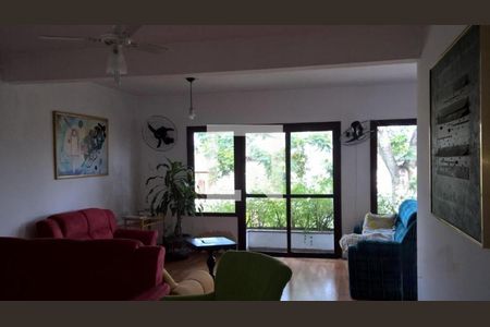 Casa à venda com 8 quartos, 360m² em Jardim Itu, Porto Alegre