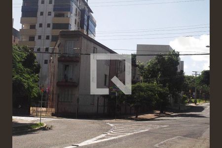 Apartamento à venda com 2 quartos, 68m² em Passo da Areia, Porto Alegre