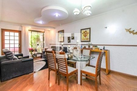 Casa à venda com 3 quartos, 131m² em Petrópolis, Porto Alegre