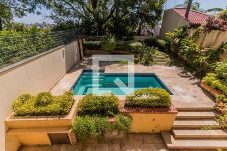 Casa à venda com 4 quartos, 600m² em Vila Jardim, Porto Alegre