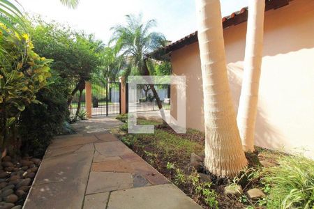 Casa à venda com 381m², 4 quartos e 4 vagas