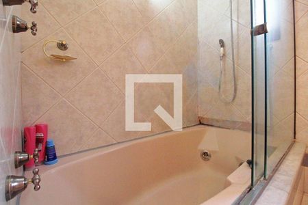 Casa à venda com 381m², 4 quartos e 4 vagas