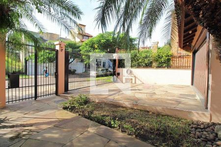 Casa à venda com 381m², 4 quartos e 4 vagas