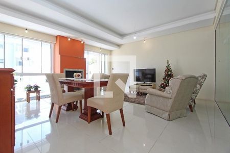 Casa à venda com 3 quartos, 229m² em Jardim Sabará, Porto Alegre