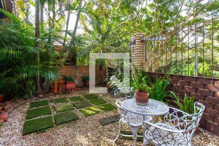 Casa à venda com 3 quartos, 120m² em Jardim Sabará, Porto Alegre