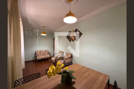 Sala de apartamento para alugar com 3 quartos, 70m² em Sagrada Família, Belo Horizonte