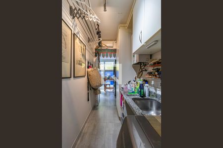 Casa de condomínio à venda com 205m², 3 quartos e 4 vagas Casa de condomínio à venda com 205m², 3 quartos e 4 vagasÁrea de Serviço