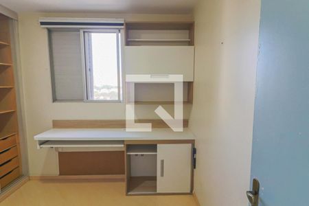 Quarto 1 de apartamento para alugar com 2 quartos, 54m² em Jardim Pinheiros, São Paulo