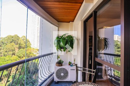 Varanda de apartamento à venda com 3 quartos, 110m² em Chácara Agrindus, Taboão da Serra