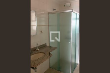 Banheiro  de apartamento para alugar com 3 quartos, 85m² em Nova Mirim, Praia Grande