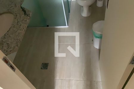 Banheiro  de apartamento para alugar com 3 quartos, 85m² em Nova Mirim, Praia Grande