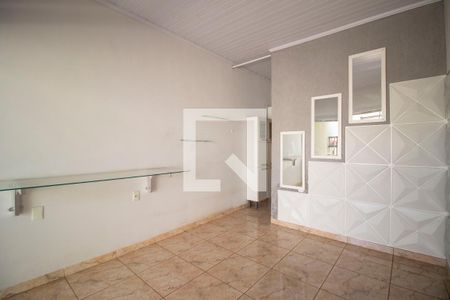 Sala de casa para alugar com 2 quartos, 100m² em Jardim Balneário Meia Ponte, Goiânia