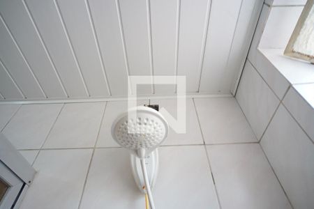 Banheiro de apartamento para alugar com 1 quarto, 45m² em Passo da Areia, Porto Alegre