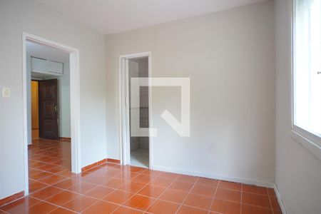 Quarto de apartamento para alugar com 1 quarto, 45m² em Passo da Areia, Porto Alegre