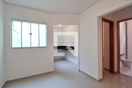 Sala de casa de condomínio à venda com 2 quartos, 80m² em Vila Principe de Gales, Santo André
