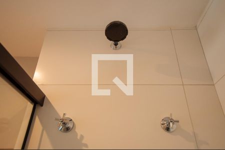 Banheiro de kitnet/studio para alugar com 1 quarto, 24m² em Pinheiros, São Paulo