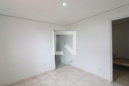 Sala  de casa para alugar com 2 quartos, 45m² em Vila Romero, São Paulo