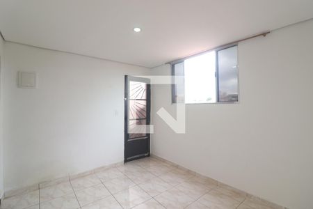 Sala  de casa para alugar com 2 quartos, 45m² em Vila Romero, São Paulo