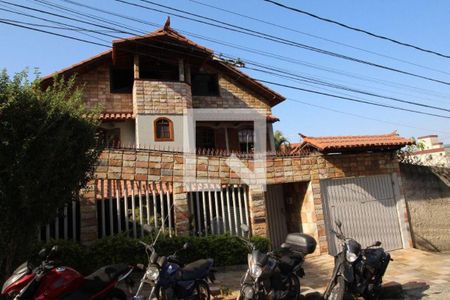 Casa à venda com 4 quartos, 513m² em Palmares, Belo Horizonte