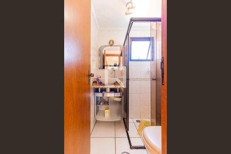 Banheiro de apartamento à venda com 2 quartos, 63m² em Jardim Umuarama, São Paulo