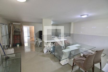 Sala de casa de condomínio à venda com 4 quartos, 300m² em Recreio dos Bandeirantes, Rio de Janeiro