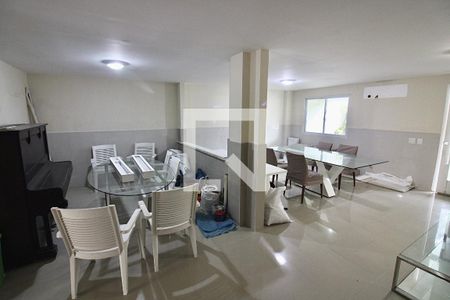 Sala de casa de condomínio à venda com 4 quartos, 300m² em Recreio dos Bandeirantes, Rio de Janeiro