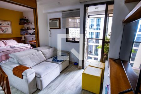 Sala- panorâmica vista quarto e terraço de kitnet/studio à venda com 1 quarto, 37m² em Indianópolis, São Paulo