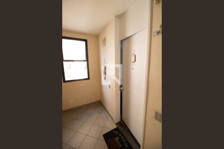 Hall de entrada de apartamento à venda com 2 quartos, 47m² em Jaguaré, São Paulo