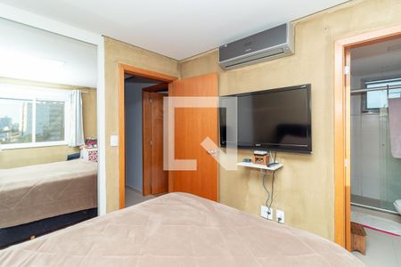 Quarto Suíte de apartamento à venda com 2 quartos, 100m² em Vila Ipiranga, Porto Alegre