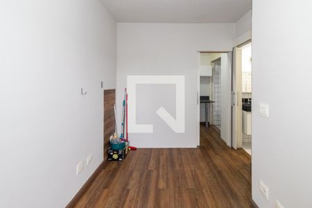 Sala de kitnet/studio para alugar com 1 quarto, 30m² em Planalto Paulista, São Paulo