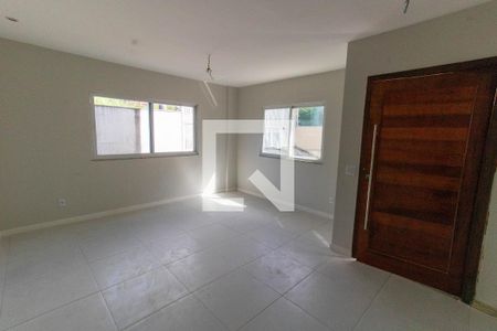 Sala de casa para alugar com 4 quartos, 160m² em Itaipu, Niterói