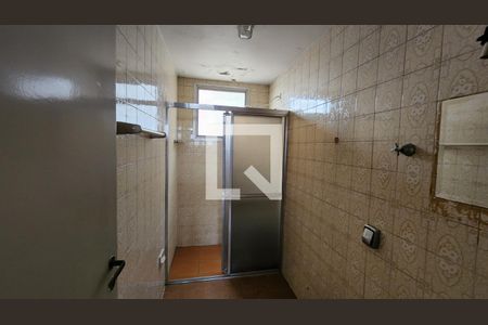 Banheiro  de apartamento à venda com 1 quarto, 47m² em Botafogo, Campinas