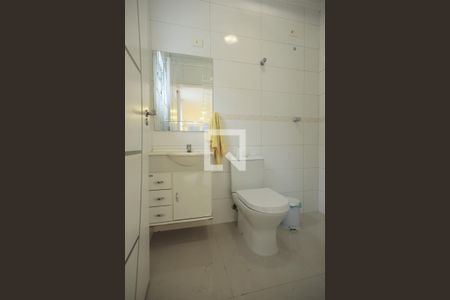 Banheiro Social de casa à venda com 4 quartos, 150m² em Vila Flórida, Guarulhos