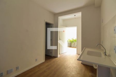 Sala/Cozinha de apartamento para alugar com 1 quarto, 40m² em Vila Esperança, São Paulo