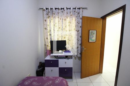 Quarto de casa à venda com 3 quartos, 80m² em Vila Antonieta, São Paulo